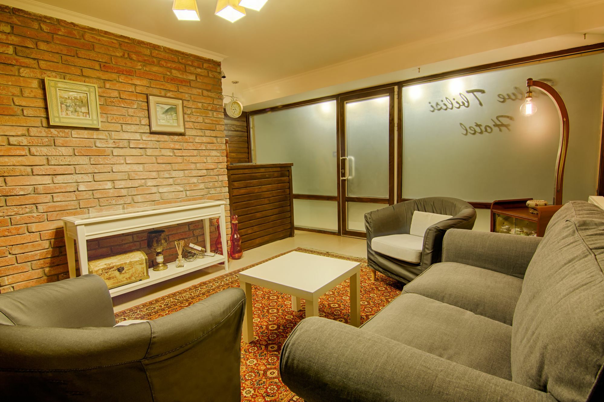 Hotel Salve Τυφλίδα Εξωτερικό φωτογραφία